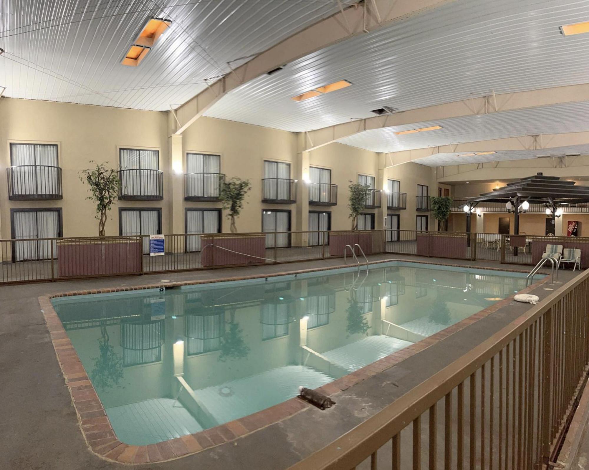 Regency Inn & Suites Altus Exterior photo