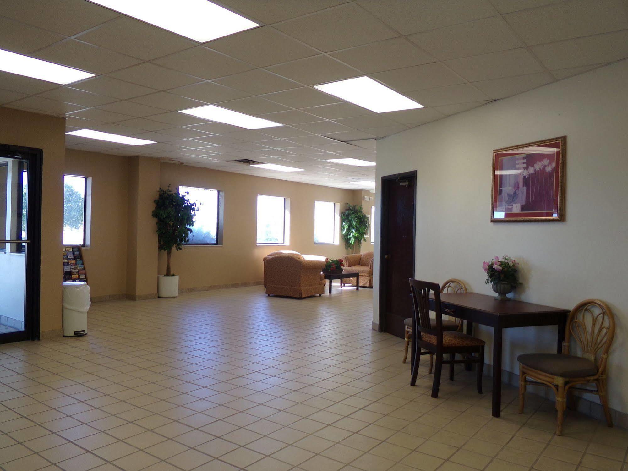 Regency Inn & Suites Altus Exterior photo