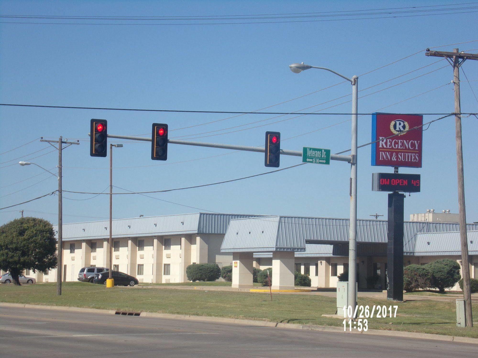 Regency Inn & Suites Altus Exterior photo