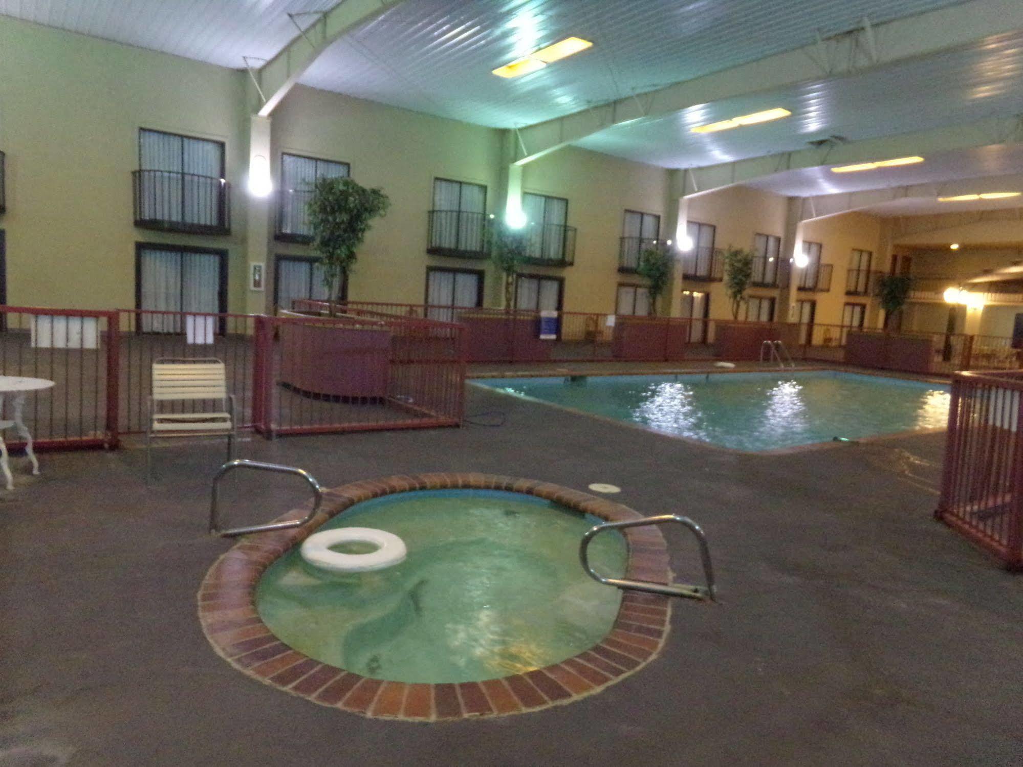 Regency Inn & Suites Altus Exterior photo