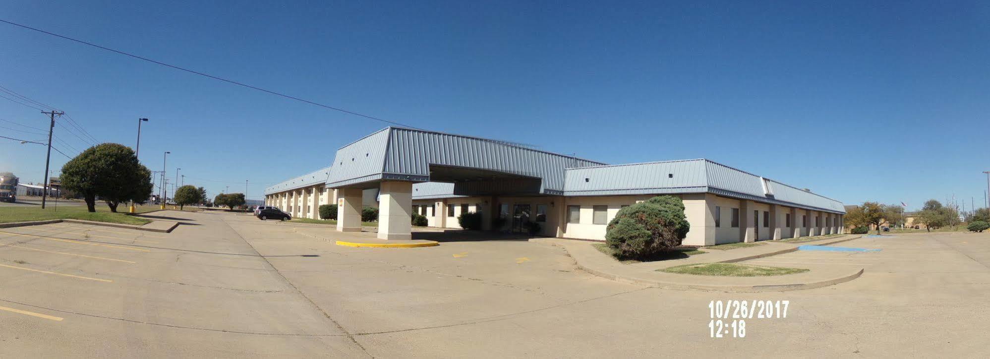 Regency Inn & Suites Altus Exterior photo
